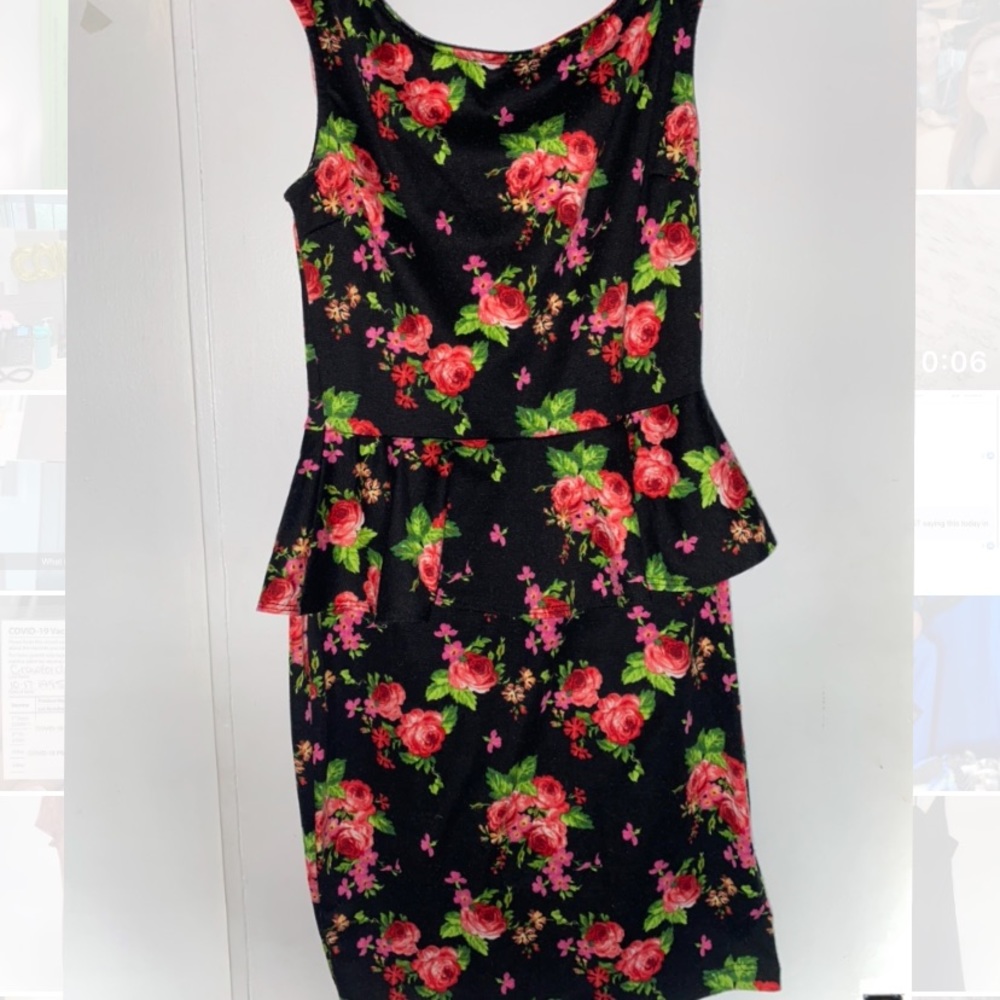 Floral black dress! Size small!